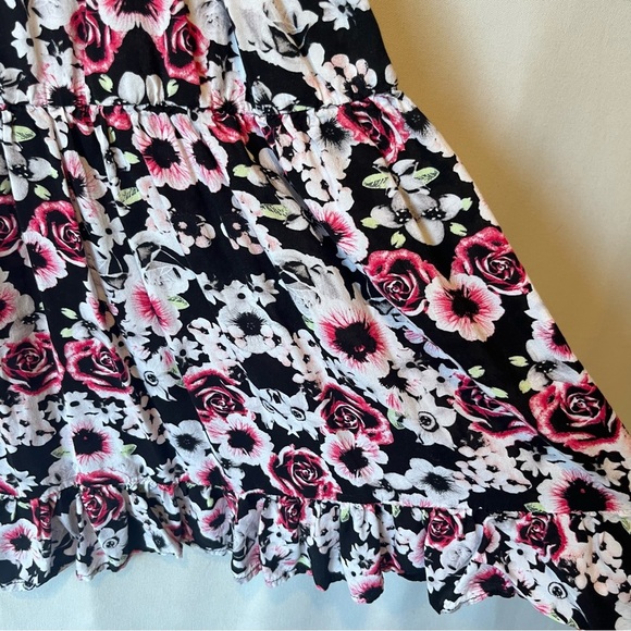 Torrid cami 2X Tiered spaghetti strap Floral Black Pink plus 2 Sleeveless top - Picture 3 of 5